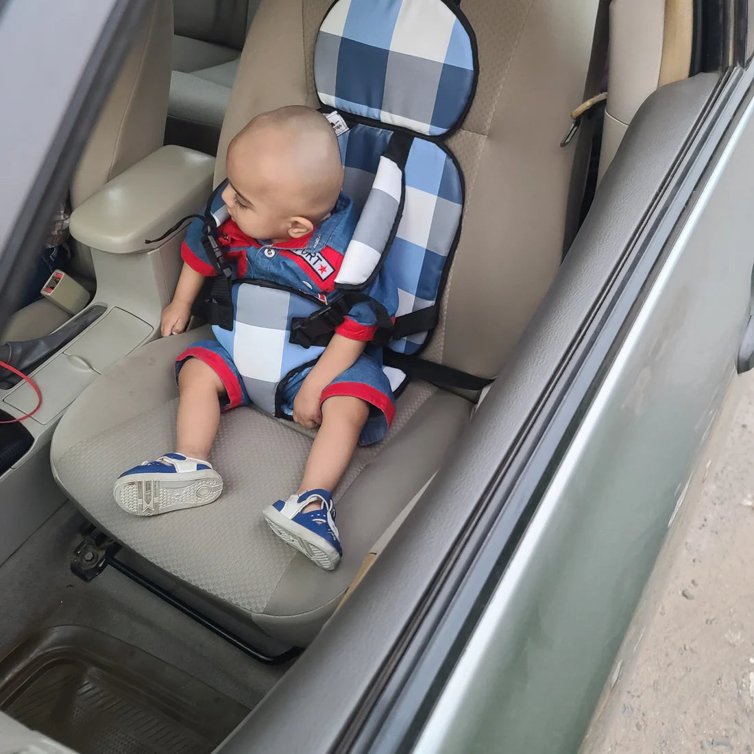 Car Seat Kids Traveling Gadget